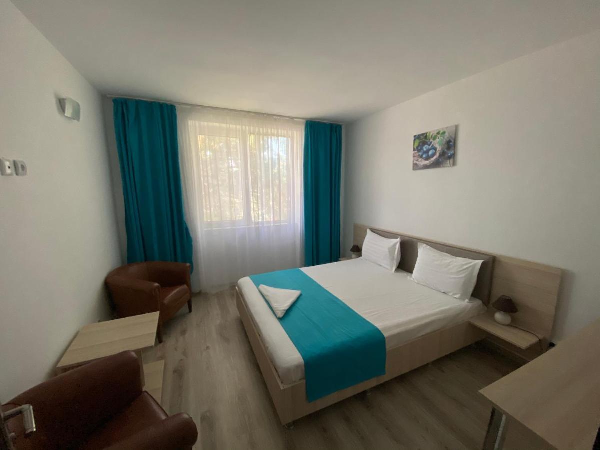 Q Hotel Neptun Exterior foto